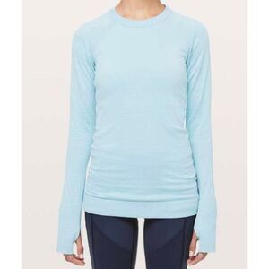 LULULEMON ATHLETICA Rest Less Pullover in Blue Haze/Blue Haze Size 4